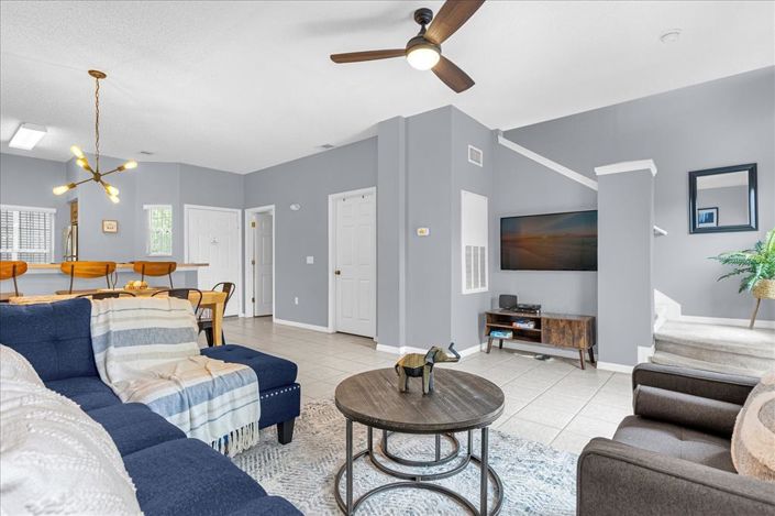 Image No.12-3 Bed Townhouse for sale