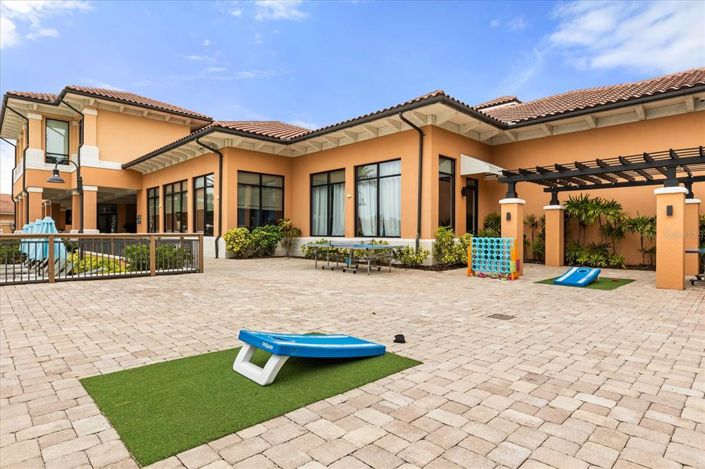 Image No.33-2 Bed Townhouse for sale