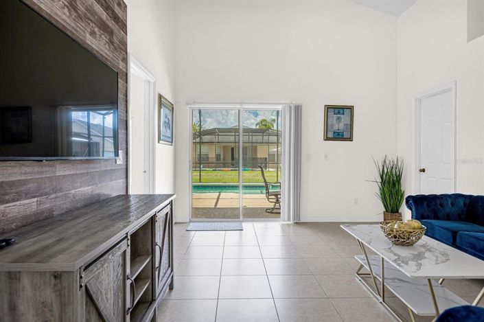 Image No.18-4 Bed House for sale