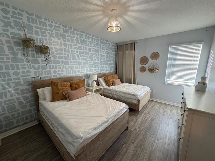 Image No.10-8 Bed House for sale