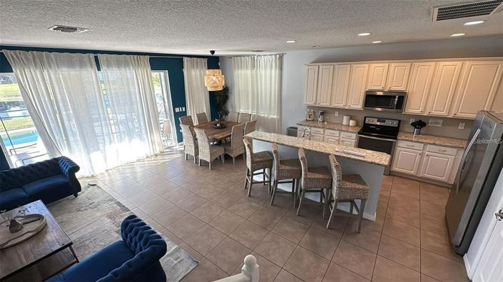 Image No.4-8 Bed House for sale