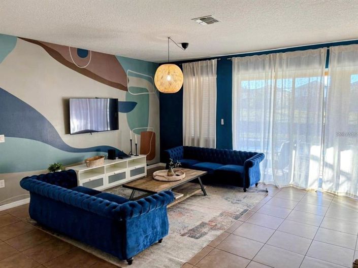 Image No.43-8 Bed House for sale