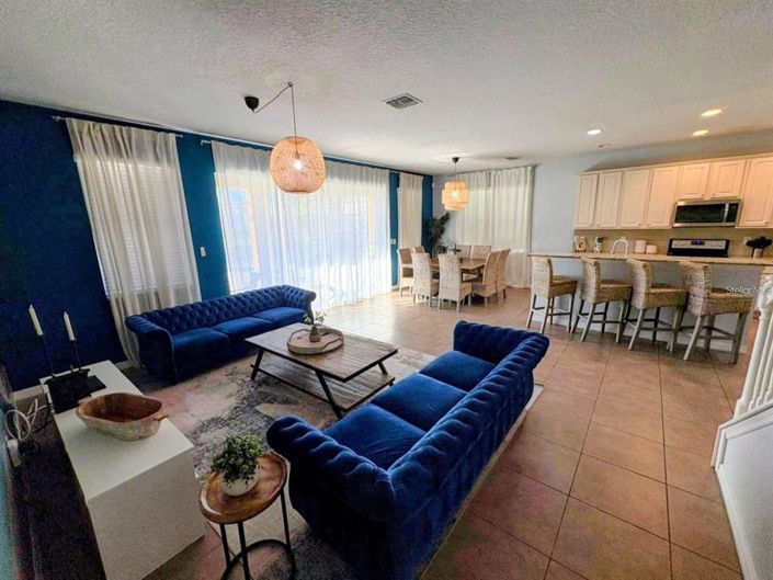 Image No.44-8 Bed House for sale