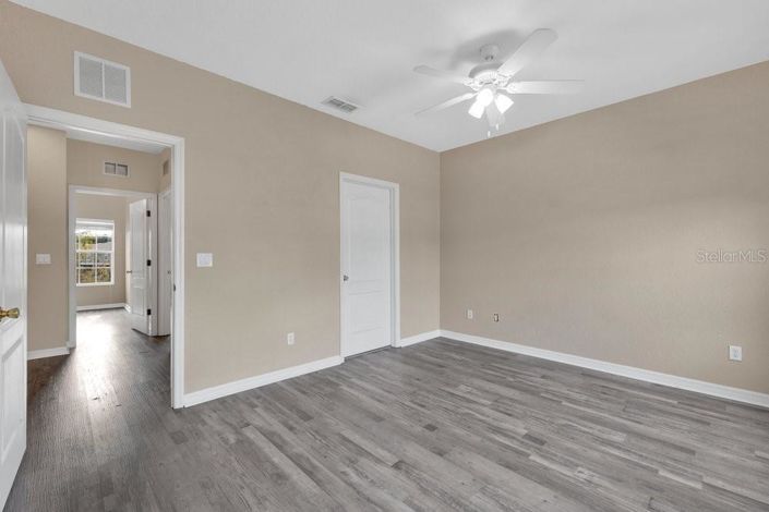 Image No.13-4 Bed Townhouse for sale