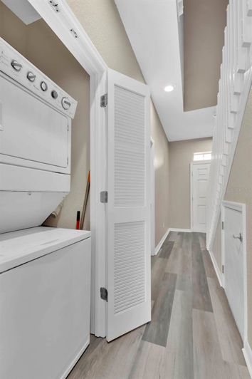 Image No.19-4 Bed Townhouse for sale