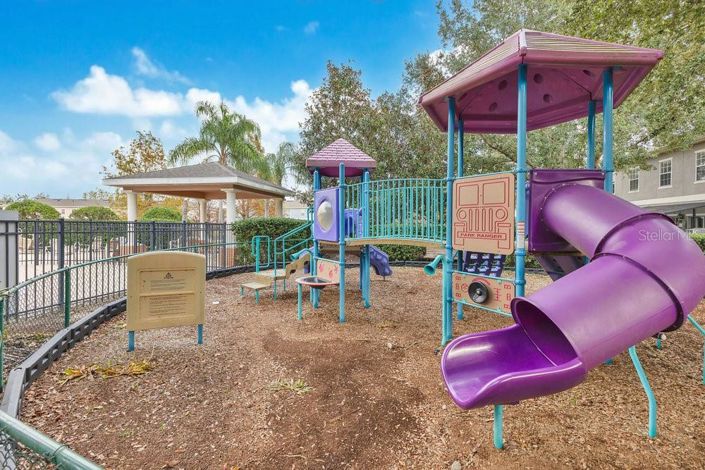 Image No.25-4 Bed Townhouse for sale