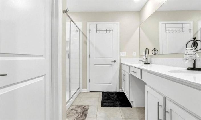 Image No.11-5 Bed House for sale