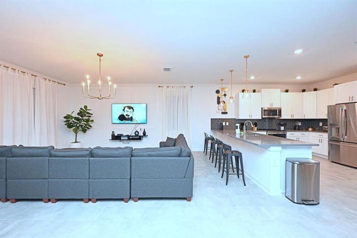 Image No.26-8 Bed House for sale