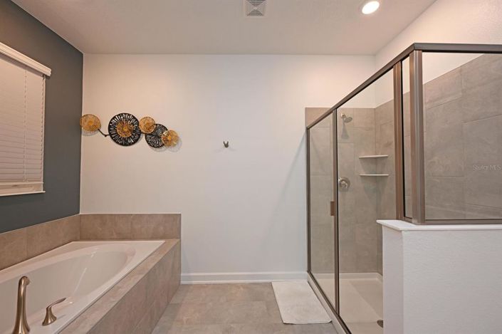 Image No.34-8 Bed House for sale