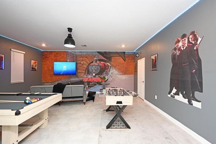 Image No.8-8 Bed House for sale