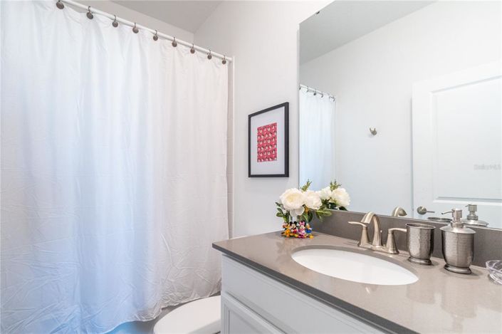 Image No.18-6 Bed House for sale