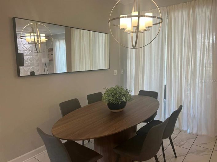 Image No.24-4 Bed Townhouse for sale