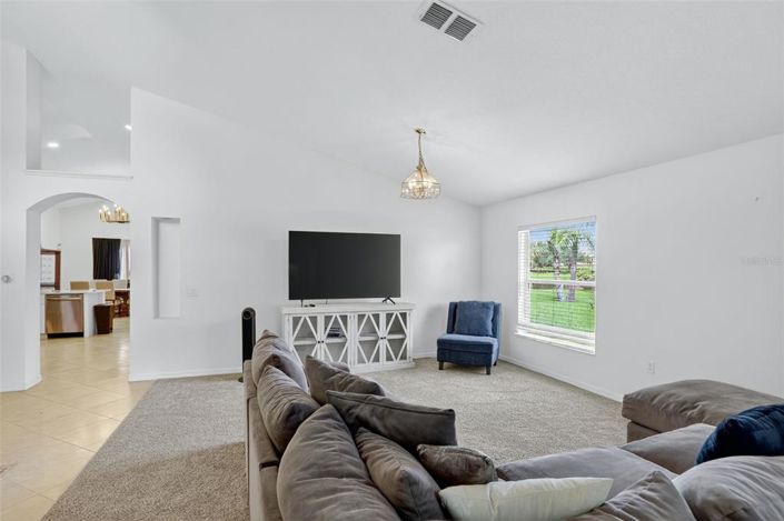 Image No.18-3 Bed House for sale