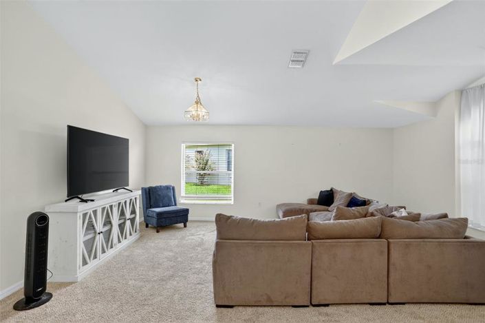 Image No.19-3 Bed House for sale