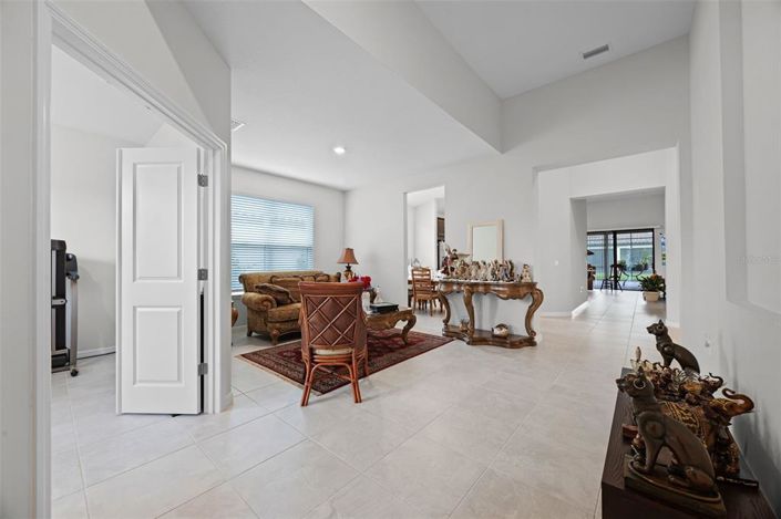 Image No.8-4 Bed House for sale