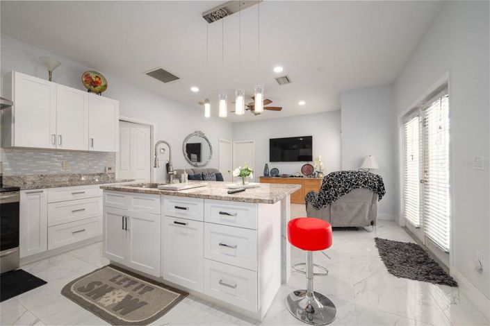 Image No.8-3 Bed House for sale