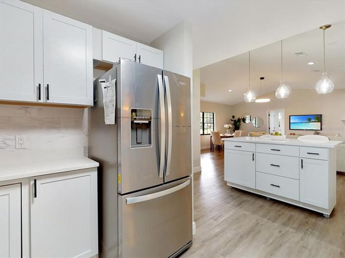 Image No.11-3 Bed House for sale