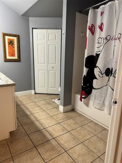 Image No.30-3 Bed Townhouse for sale