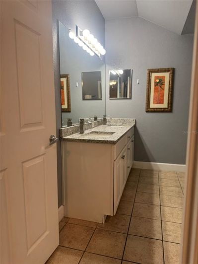 Image No.36-3 Bed Townhouse for sale