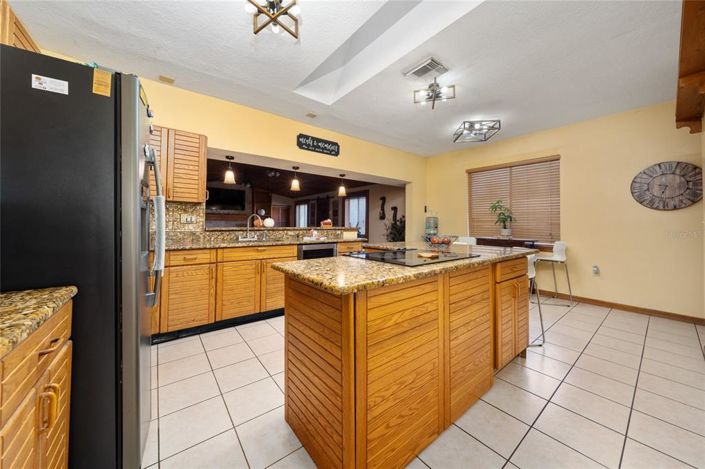 Image No.30-4 Bed House for sale