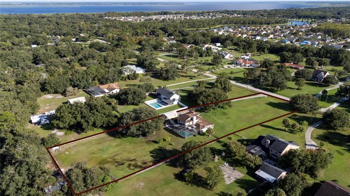 Image No.9-4 Bed House for sale