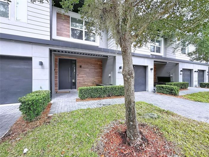 Image No.2-4 Bed Townhouse for sale