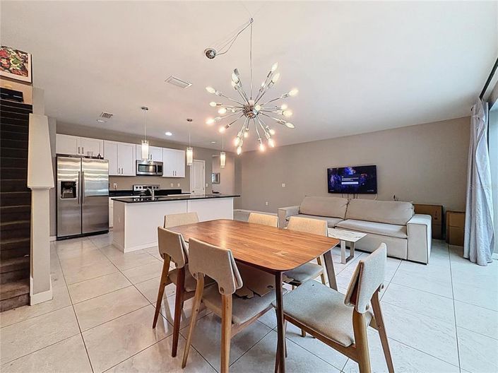 Image No.7-4 Bed Townhouse for sale