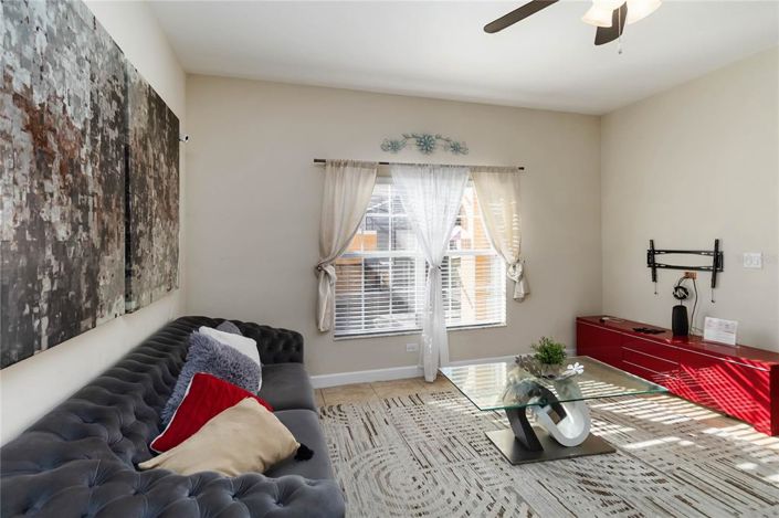 Image No.7-4 Bed Townhouse for sale