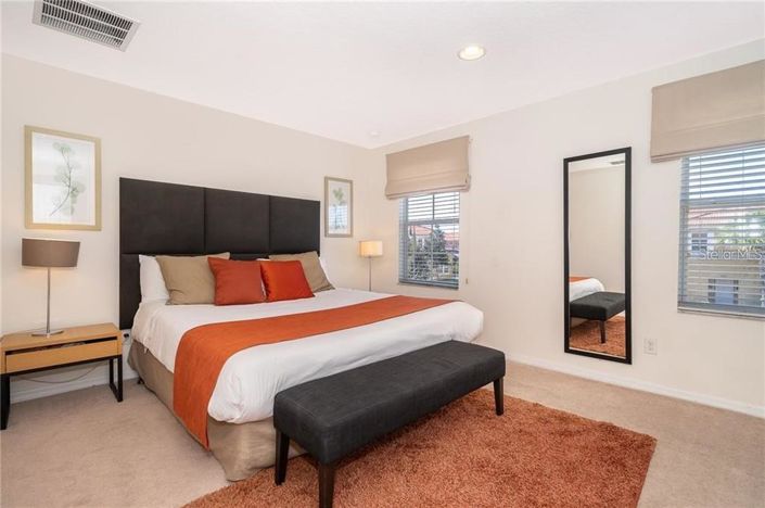 Image No.13-2 Bed Townhouse for sale