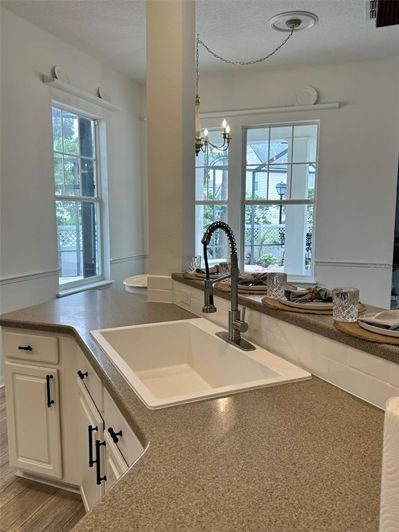 Image No.42-5 Bed House for sale