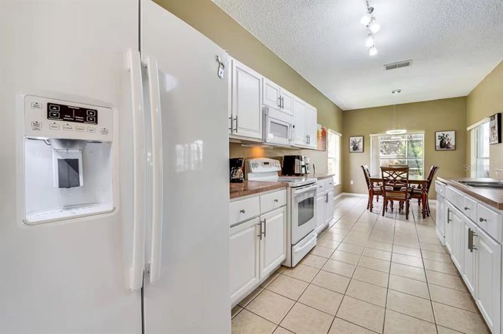 Image No.7-6 Bed House for sale