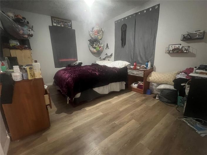 Image No.19-3 Bed House for sale