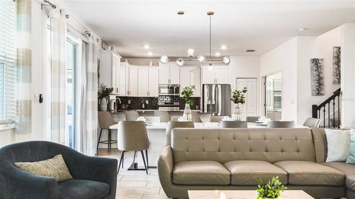 Image No.6-6 Bed House for sale