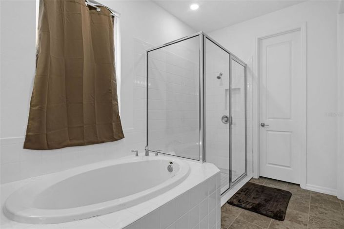 Image No.23-5 Bed House for sale