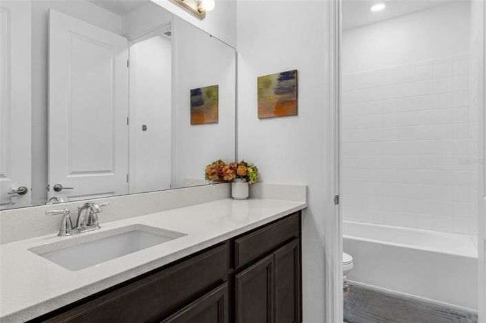 Image No.40-5 Bed House for sale