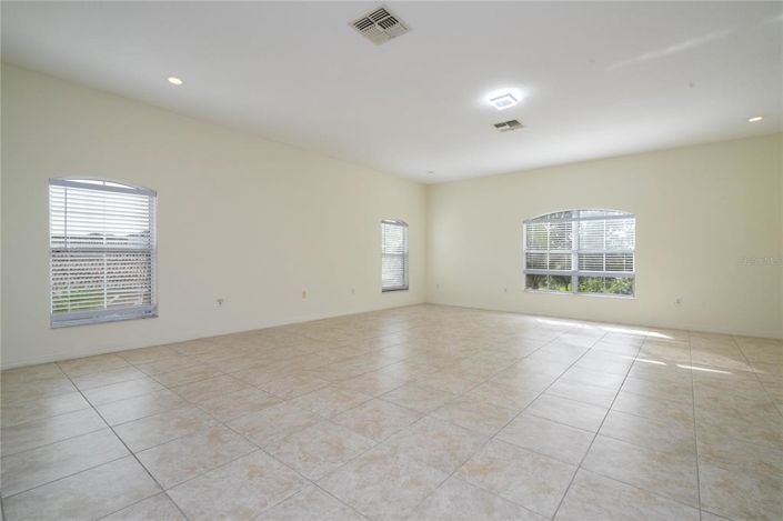 Image No.52-5 Bed House for sale