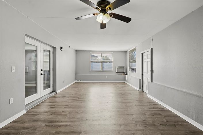 Image No.16-5 Bed House for sale