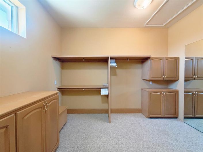 Image No.20-5 Bed House for sale