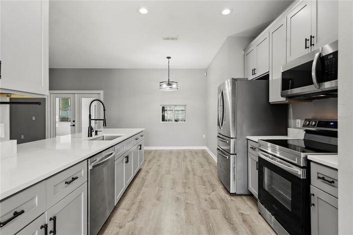 Image No.6-5 Bed House for sale