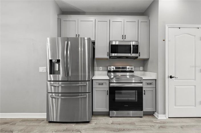 Image No.7-5 Bed House for sale