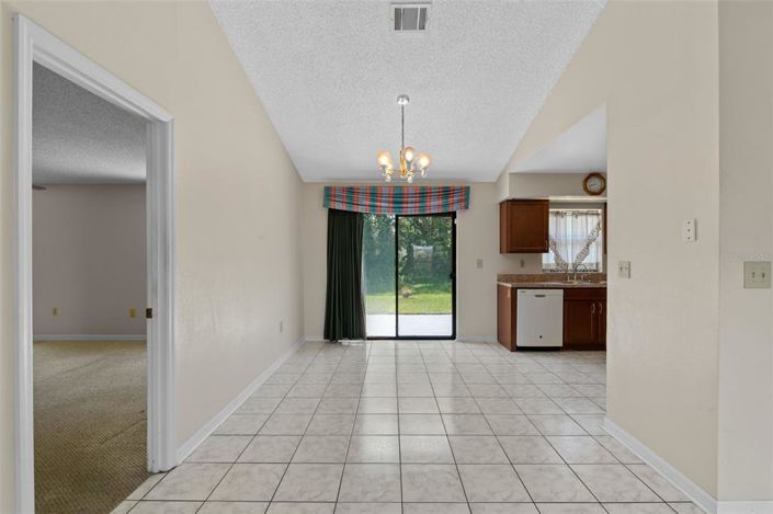 Image No.6-3 Bed House for sale