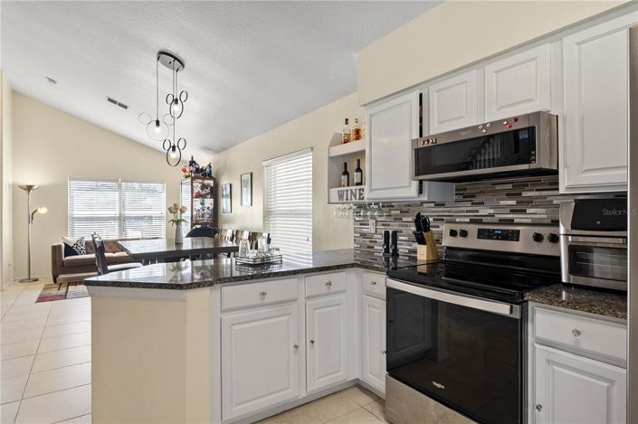 Image No.11-4 Bed House for sale