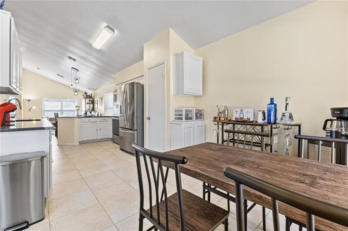 Image No.14-4 Bed House for sale