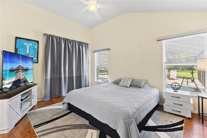 Image No.21-4 Bed House for sale