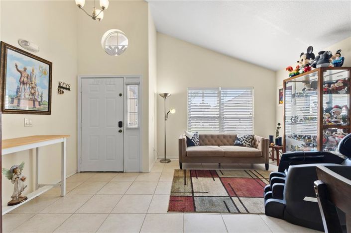 Image No.3-4 Bed House for sale