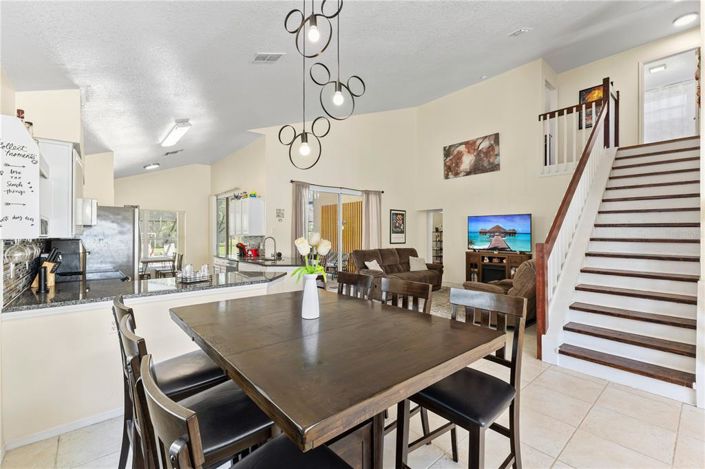 Image No.6-4 Bed House for sale