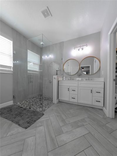 Image No.26-4 Bed House for sale