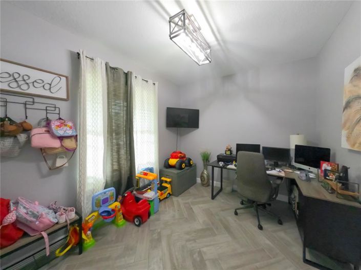 Image No.27-4 Bed House for sale