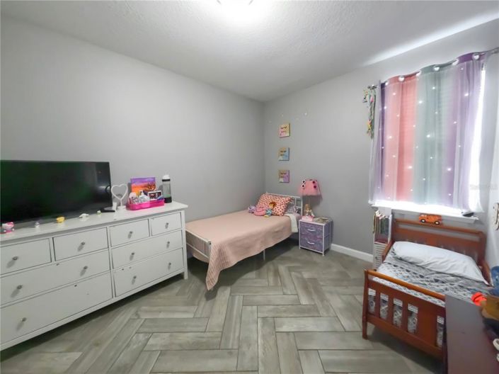 Image No.32-4 Bed House for sale