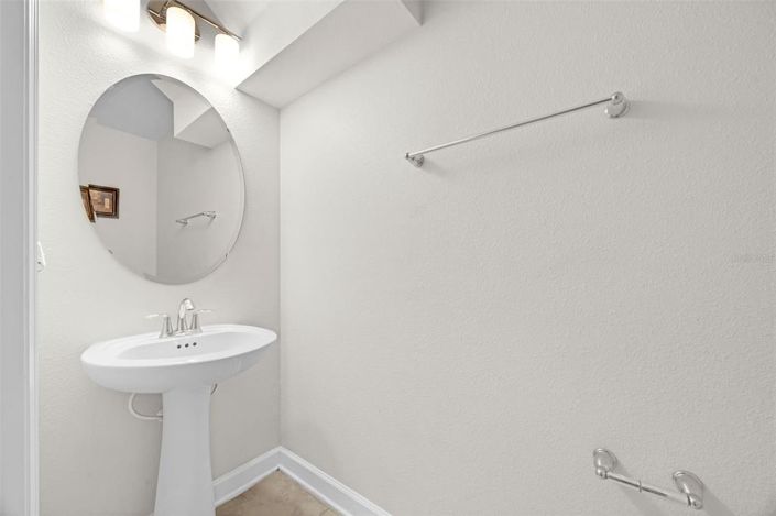 Image No.17-3 Bed Townhouse for sale